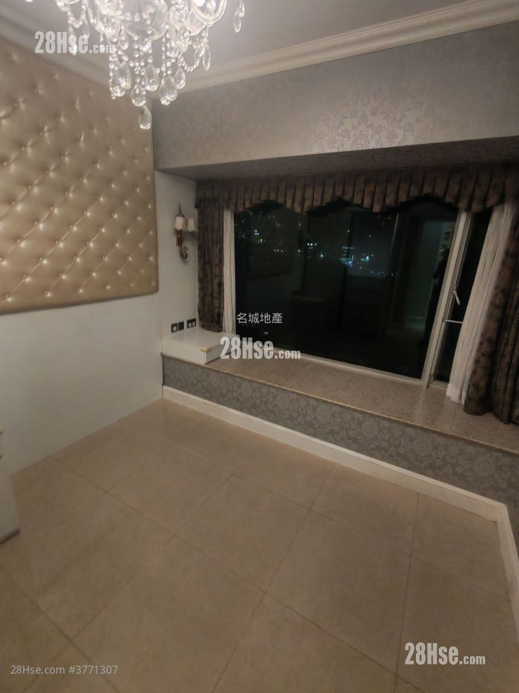 Festival City Sell 4 Bedrooms , 3 Bathrooms 958 ft²