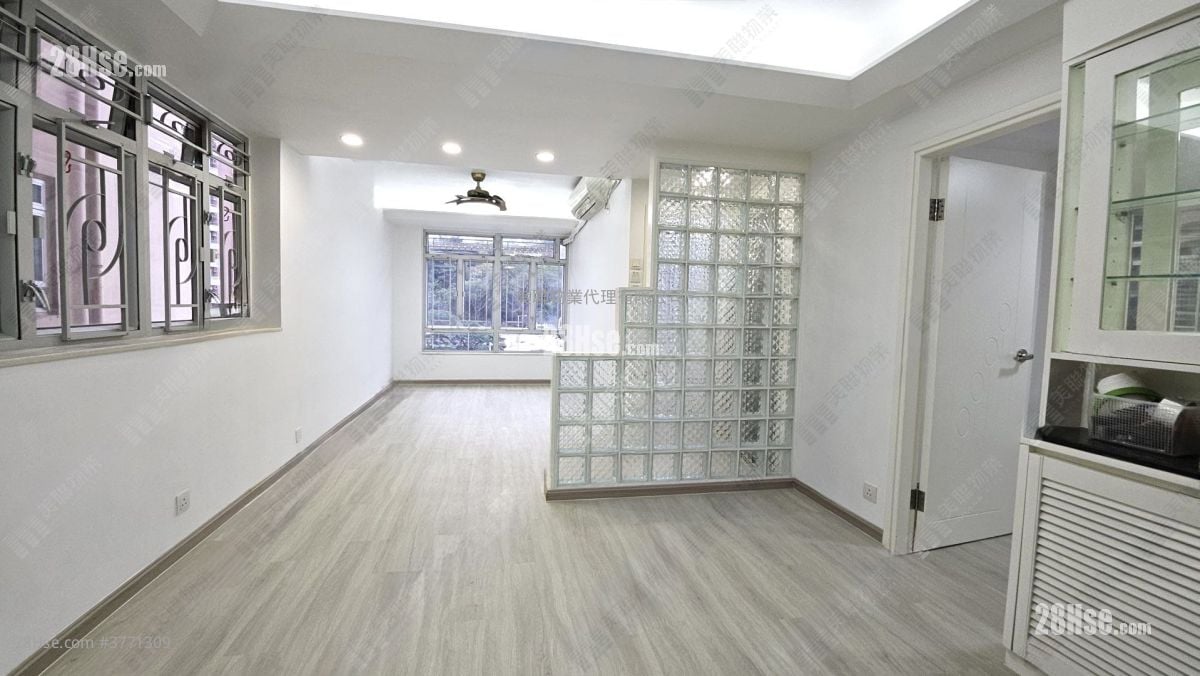 Jubilee Garden Sell 2 Bedrooms 506 ft²