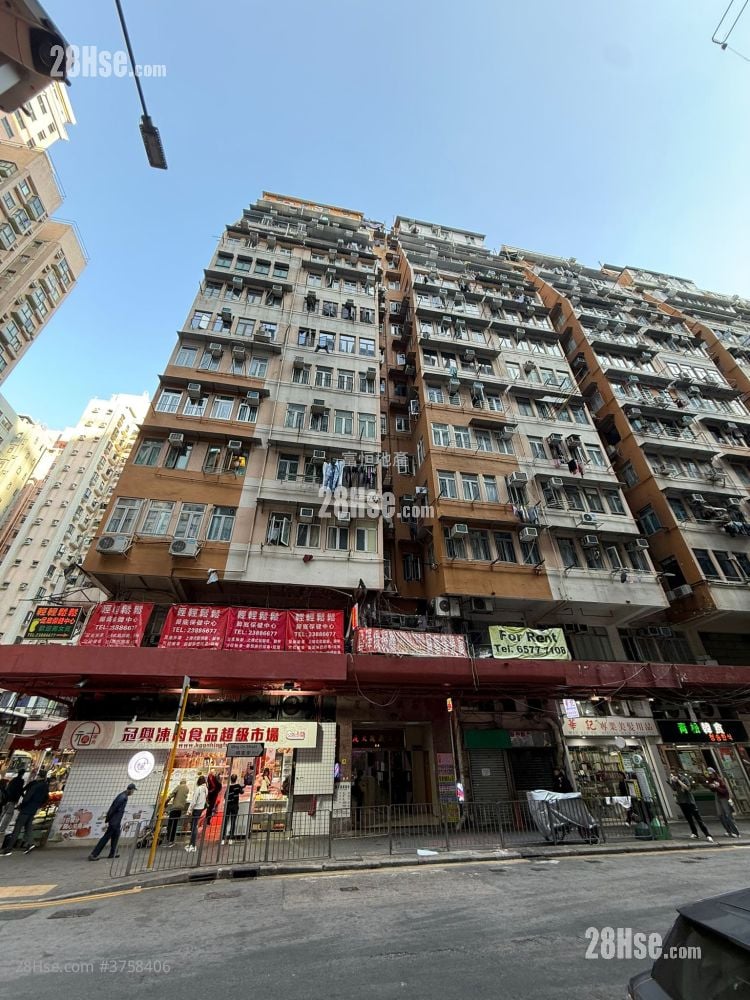 Lux Theatre Building Sell 3 Bedrooms , 1 Bathroom 445 ft²