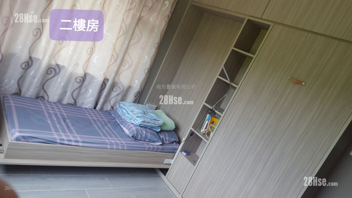 村屋 售盘 3 房 , 3 浴室 700 平方尺