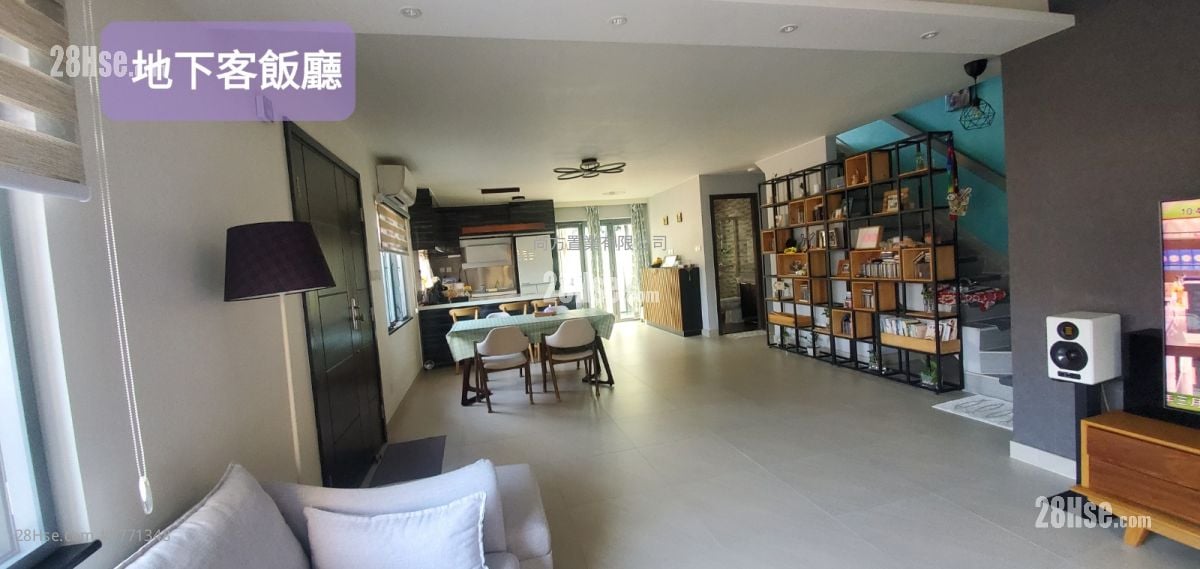 村屋 售盘 3 房 , 3 浴室 700 平方尺