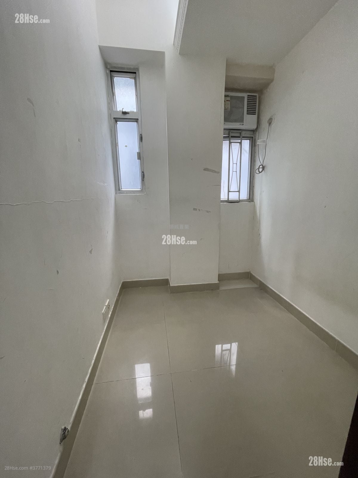 侨荣大厦 售盘 2 房 , 1 浴室 228 平方尺