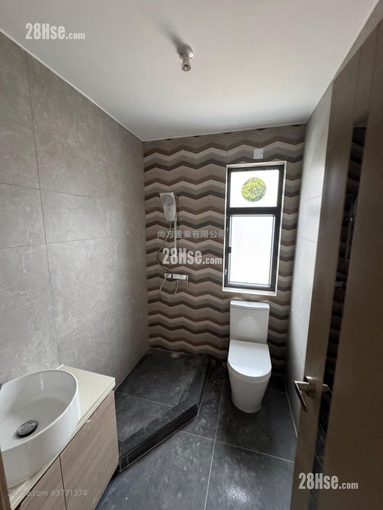 Village Sell 3 Bedrooms , 1 Bathroom 700 ft²