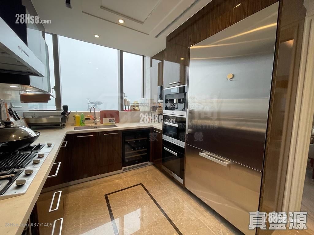 Kensington Hill Sell 4 Bedrooms , 4 Bathrooms 2,277 ft²