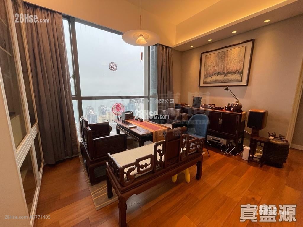 Kensington Hill Sell 4 Bedrooms , 4 Bathrooms 2,277 ft²