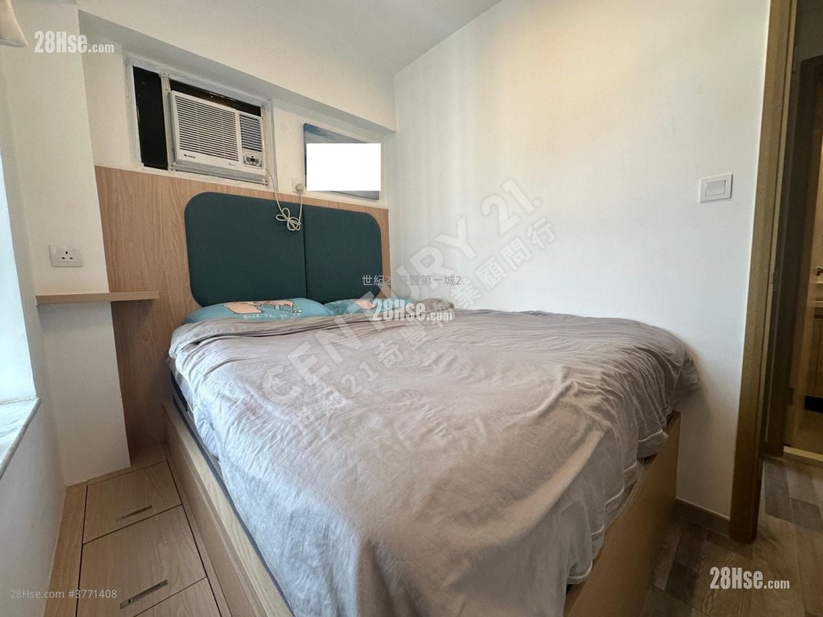 Grandeur Garden Sell 2 Bedrooms , 1 Bathroom 340 ft²