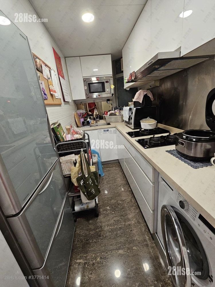 环宇海湾 售盘 3 房 , 2 浴室 713 平方尺