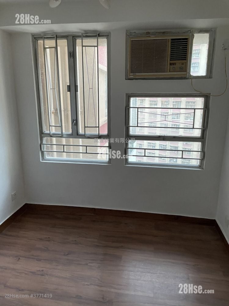 愉田苑 售盘 3 房 568 平方尺