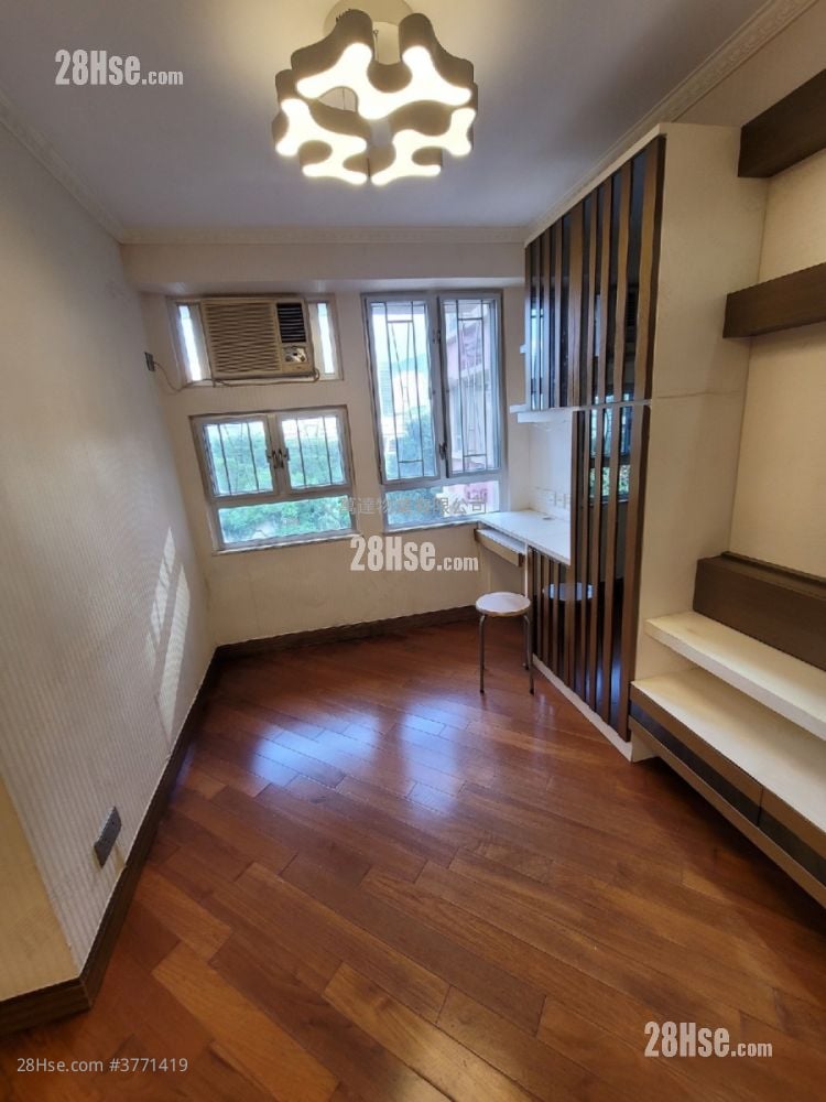 愉田苑 售盘 3 房 568 平方尺