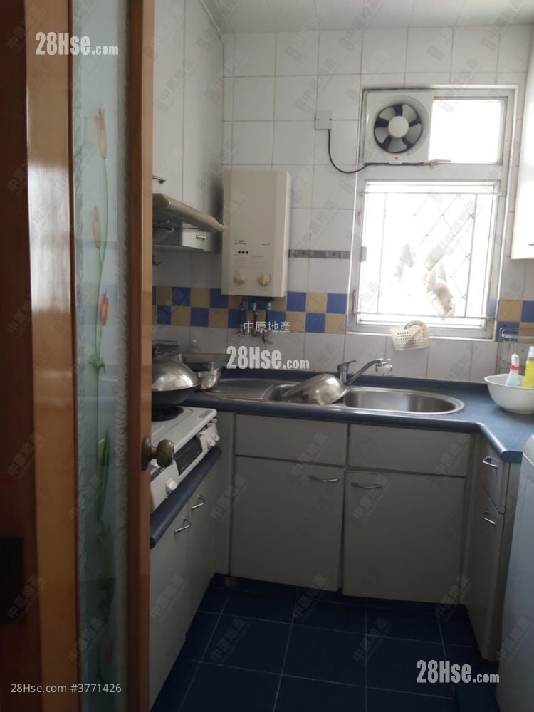 Tin Chung Court Sell 2 Bedrooms , 1 Bathroom