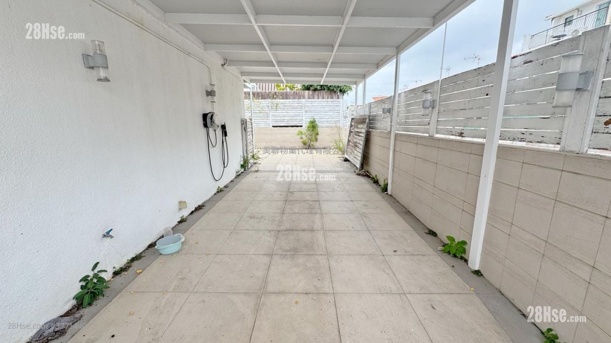 Fairview Park Sell 3 Bedrooms , 2 Bathrooms 840 ft²