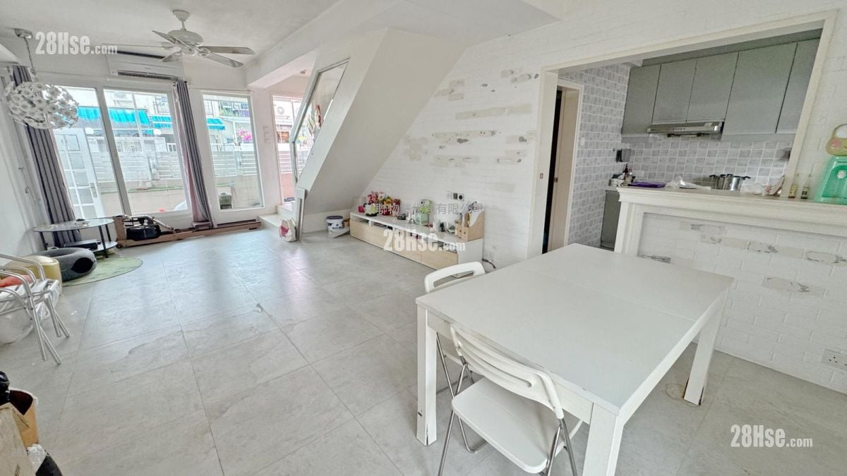 Fairview Park Sell 3 Bedrooms , 2 Bathrooms 840 ft²