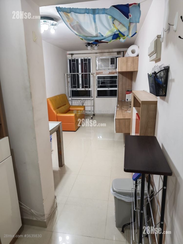 King Tin Court Sell 2 Bedrooms , 1 Bathroom 447 ft²