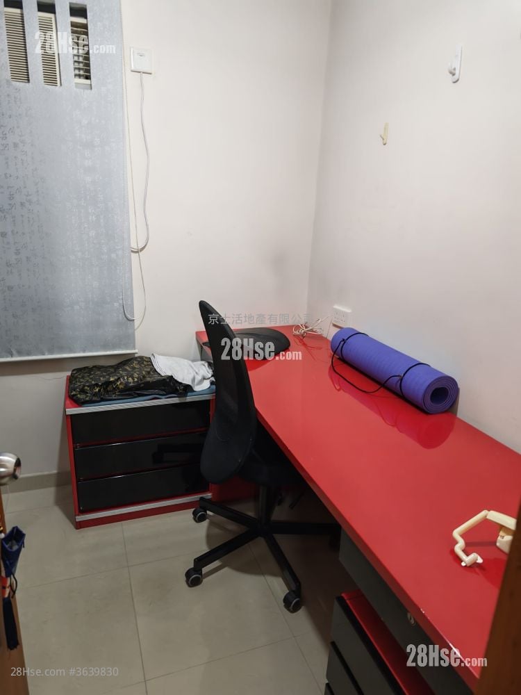 King Tin Court Sell 2 Bedrooms , 1 Bathroom 447 ft²