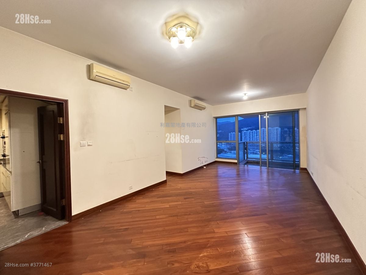 御龙山 售盘 3 房 1,015 平方尺