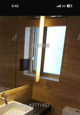 Harbour Place Sell 3 Bedrooms 590 ft²