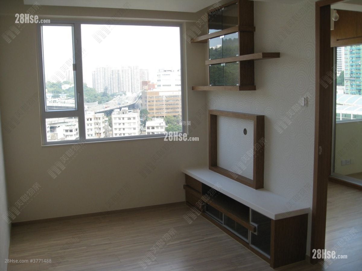 Kam Shan Building Sell 3 Bedrooms 443 ft²