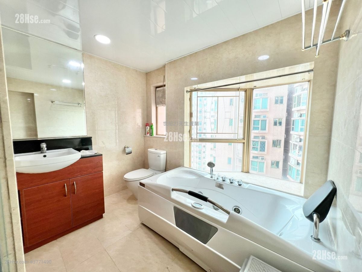 Hong Kong Gold Coast Rental 3 Bedrooms , 2 Bathrooms 1,070 ft²