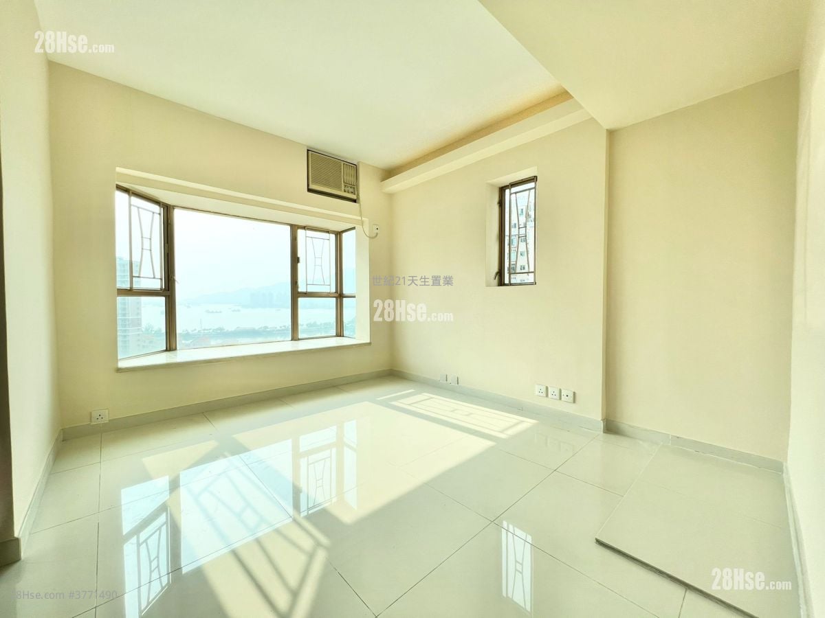 Hong Kong Gold Coast Rental 3 Bedrooms , 2 Bathrooms 1,070 ft²