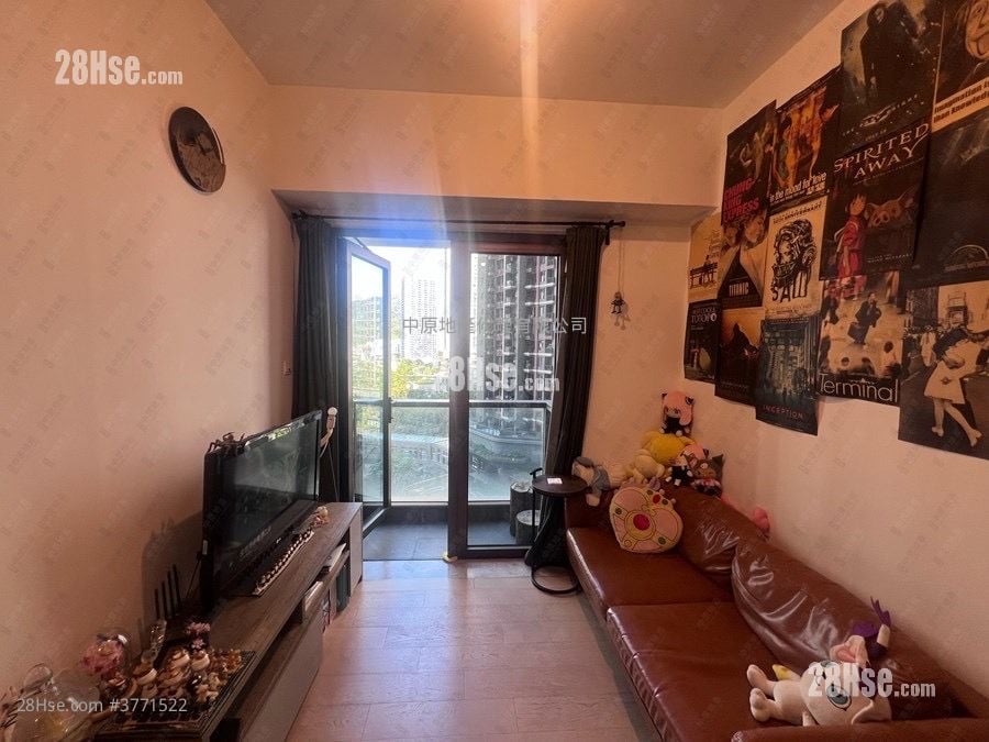 Lp6 Sell 2 Bedrooms 526 ft²