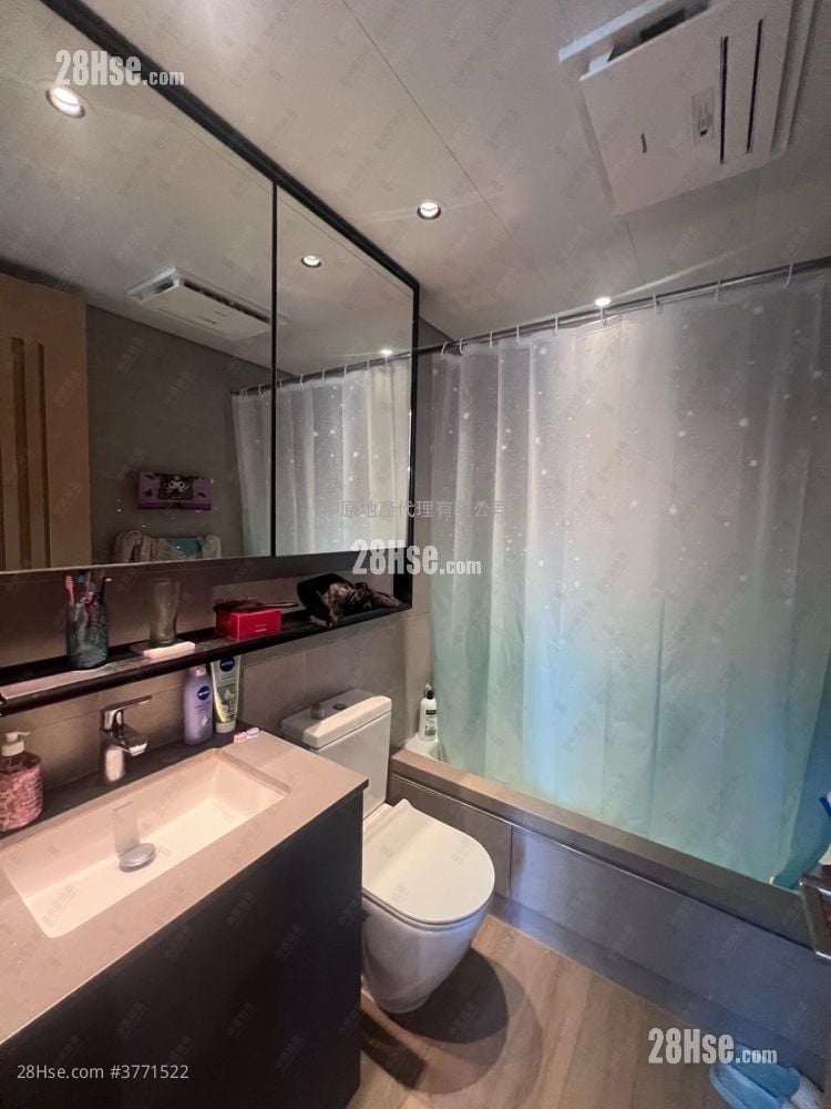 Lp6 Sell 2 Bedrooms 526 ft²