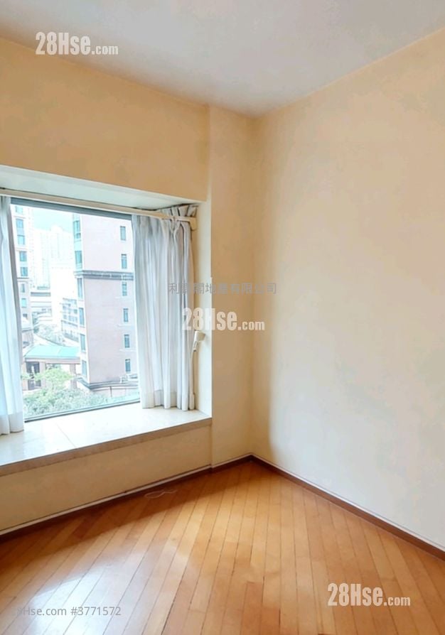 Vista Paradiso Sell 3 Bedrooms , 2 Bathrooms 650 ft²