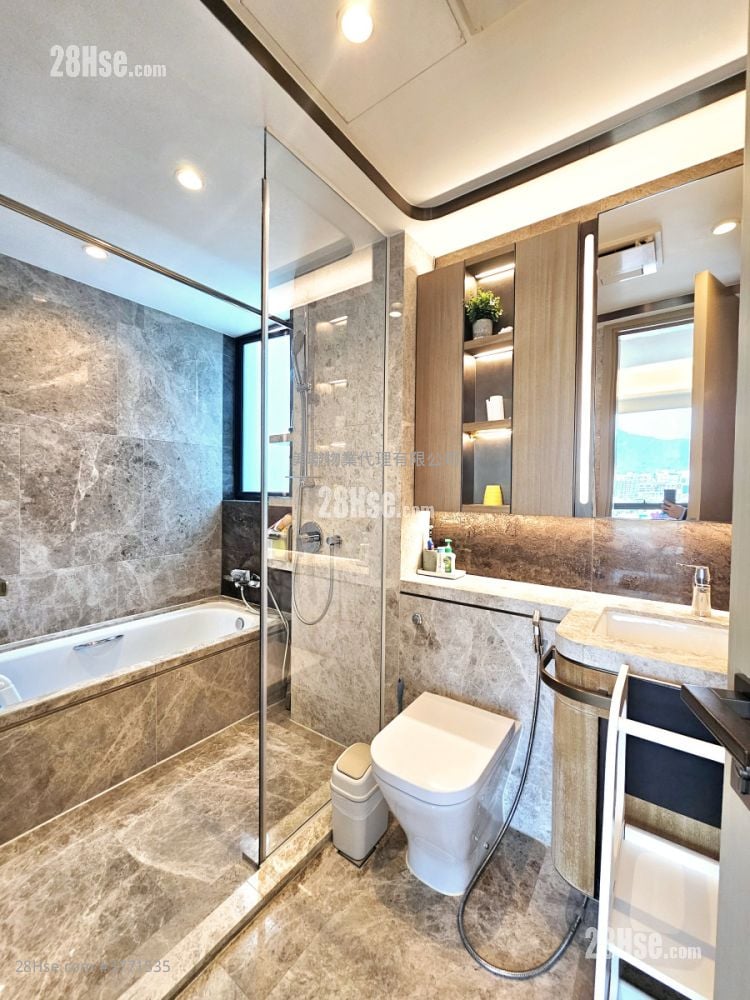 瀚名 售盘 4 房 , 5+ 浴室 1,132 平方尺