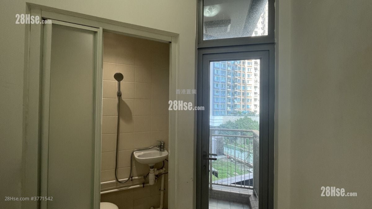 The Wings Sell 5+ Bedrooms , 3 Bathrooms 872 ft²