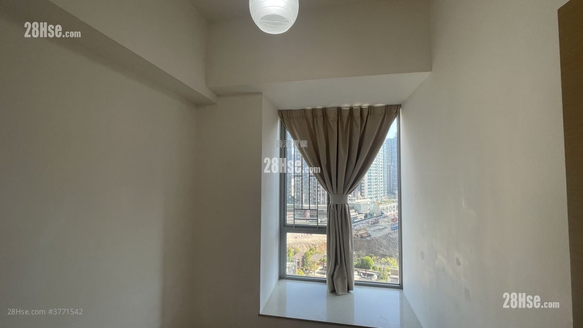 The Wings Sell 5+ Bedrooms , 3 Bathrooms 872 ft²