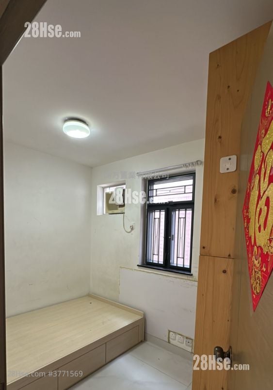 Village Sell 3 Bedrooms , 1 Bathroom 700 ft²