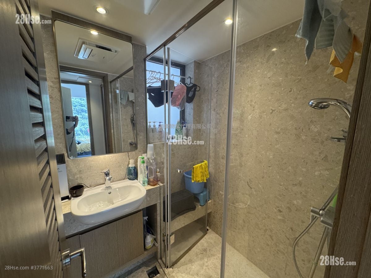 Island Garden Sell 3 Bedrooms , 2 Bathrooms 991 ft²