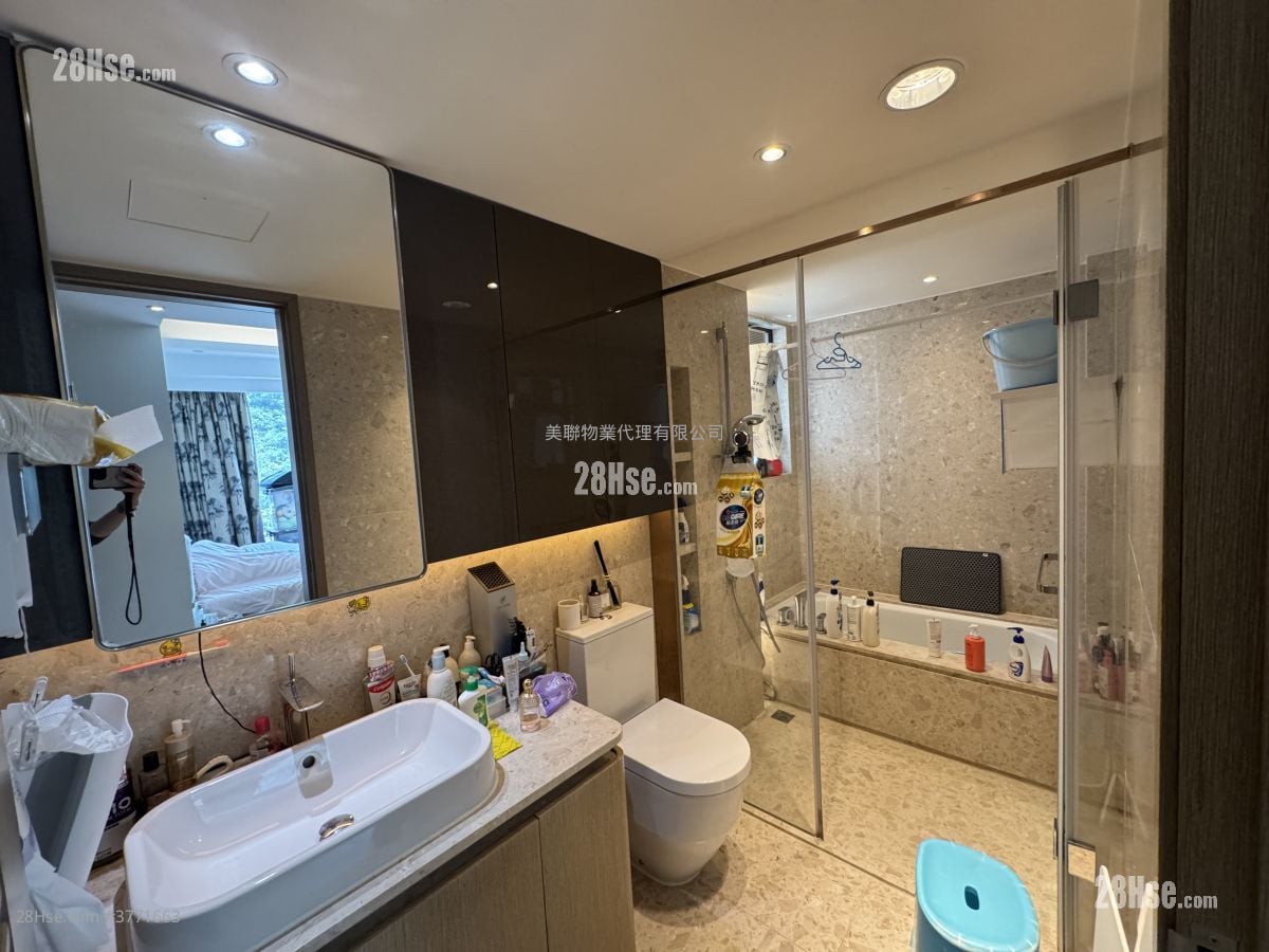 Island Garden Sell 3 Bedrooms , 2 Bathrooms 991 ft²