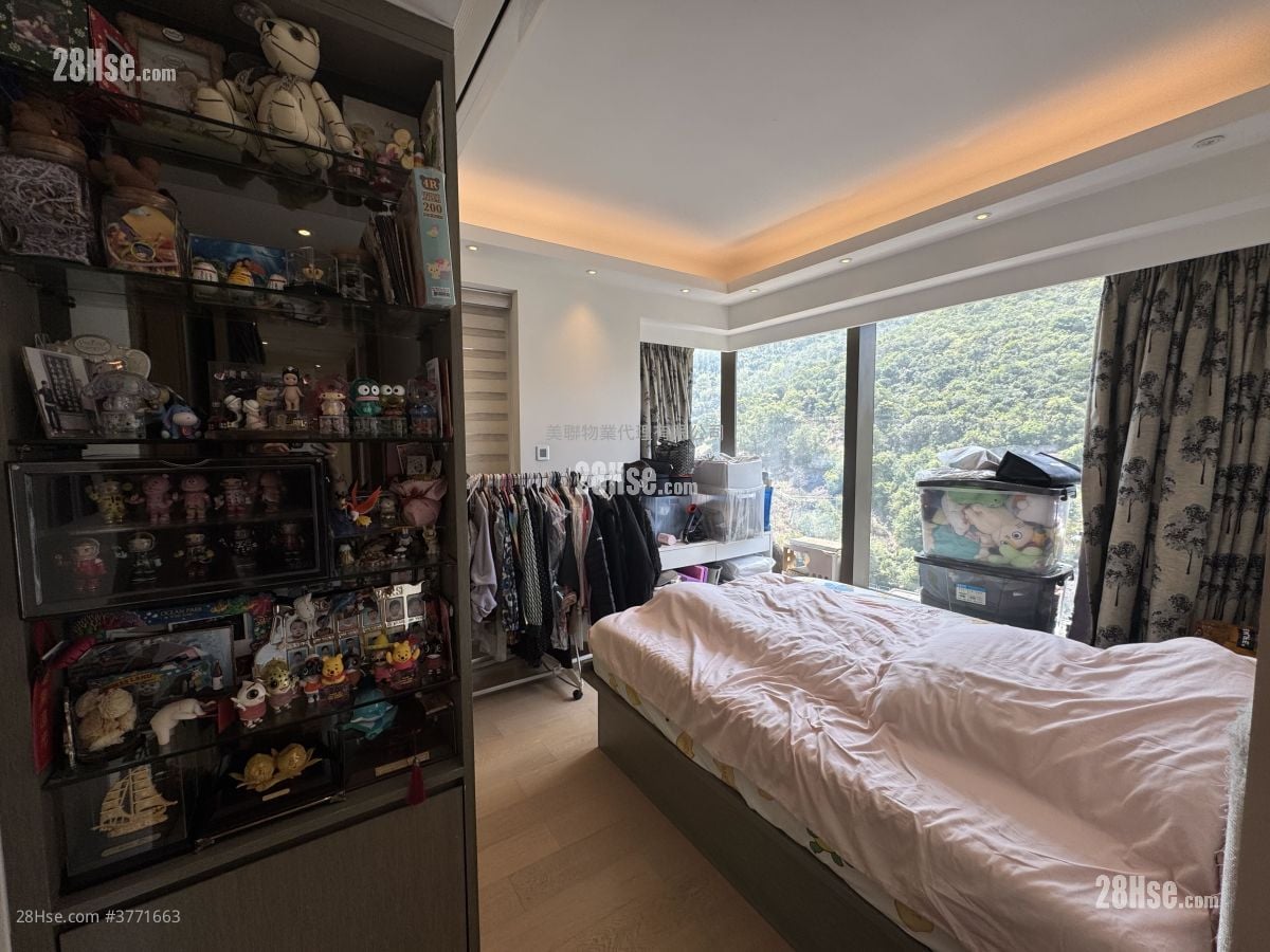 Island Garden Sell 3 Bedrooms , 2 Bathrooms 991 ft²