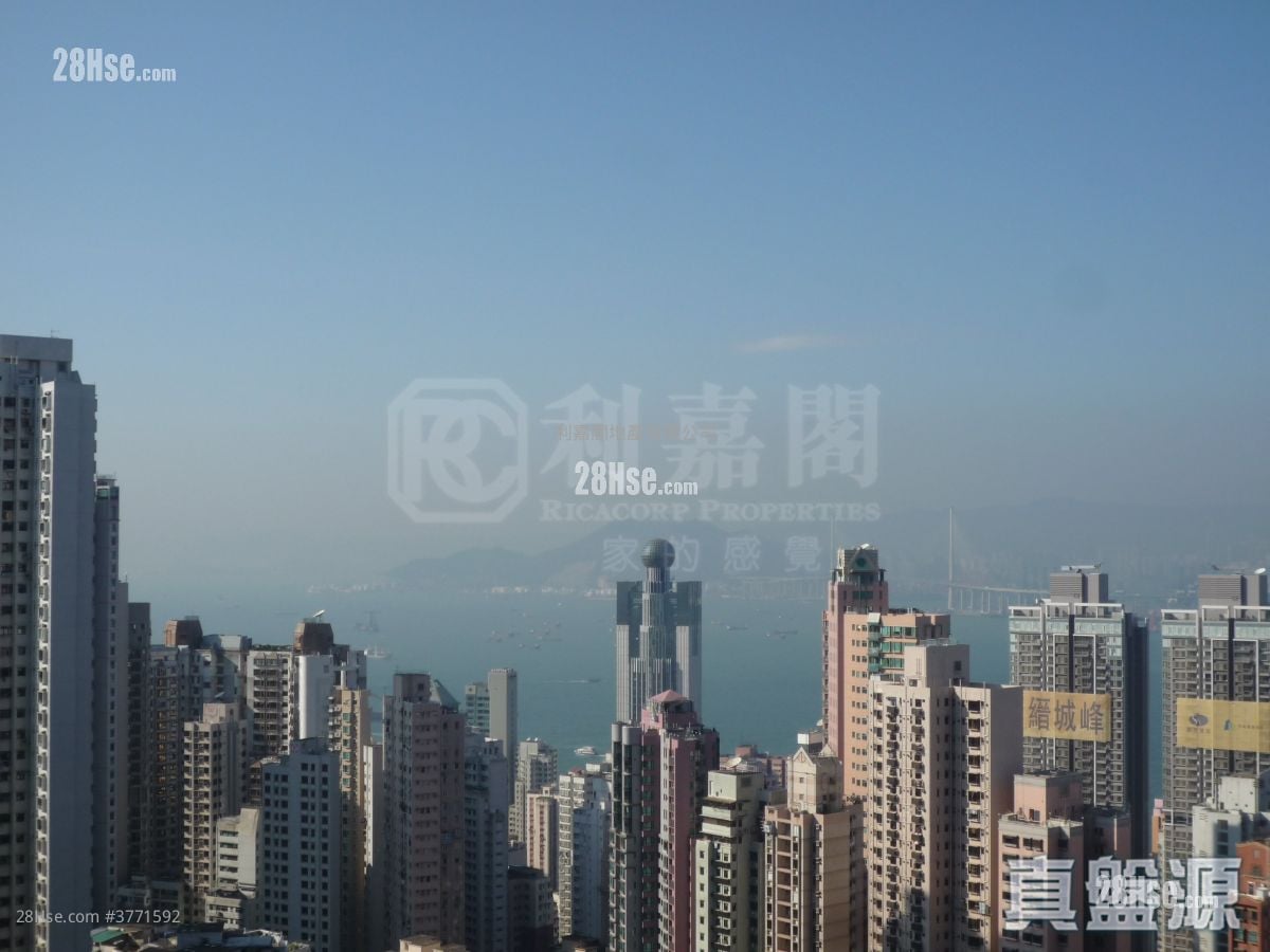 联邦花园 售盘 3 房 1,166 平方尺