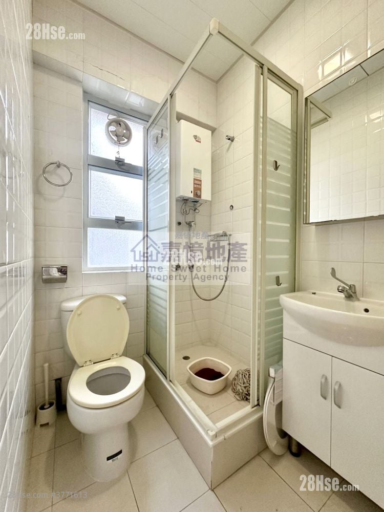 单幢楼房 租盘 2 房 , 1 浴室 322 平方尺