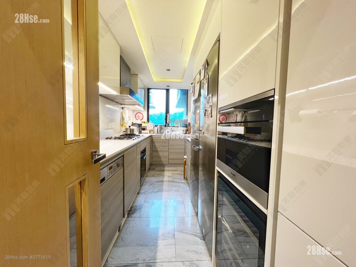 Dragons Range Sell 4 Bedrooms 1,490 ft²