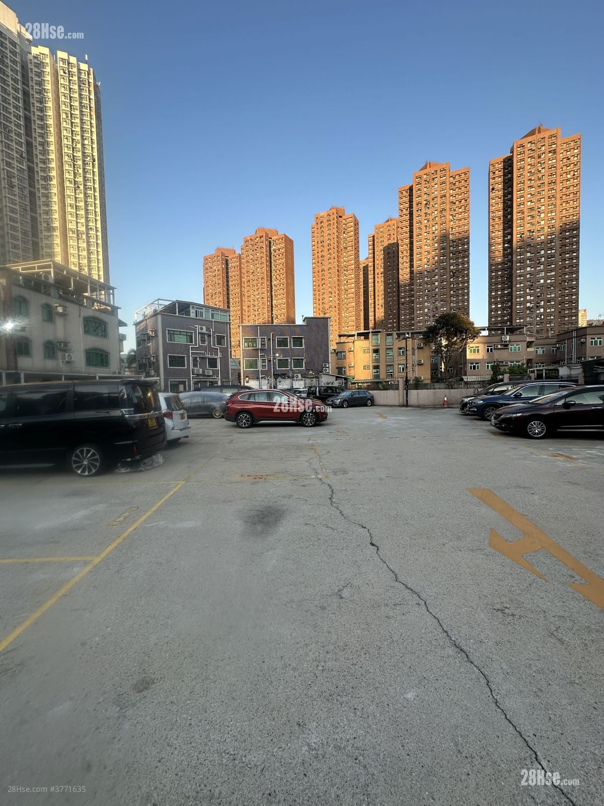 Village Sell 3 Bedrooms , 1 Bathroom 653 ft²