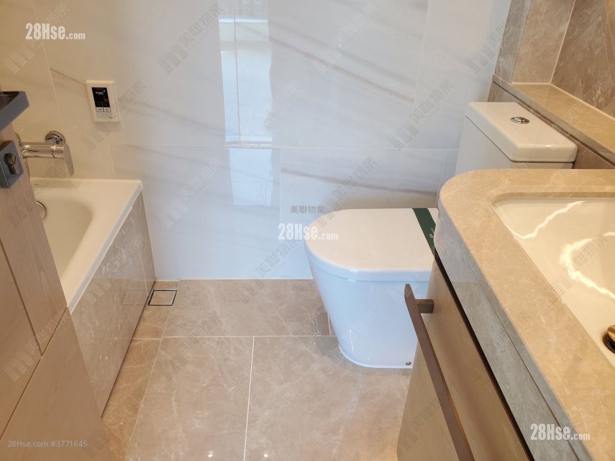 Grand Central Sell 3 Bedrooms 832 ft²