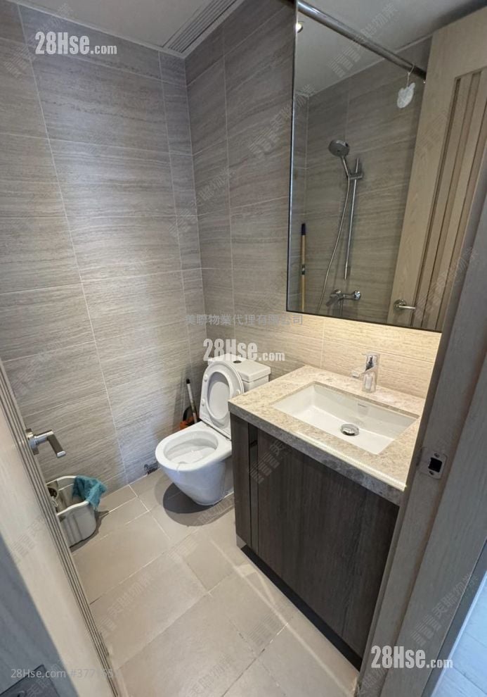 Lp6 Sell 3 Bedrooms , 2 Bathrooms 636 ft²