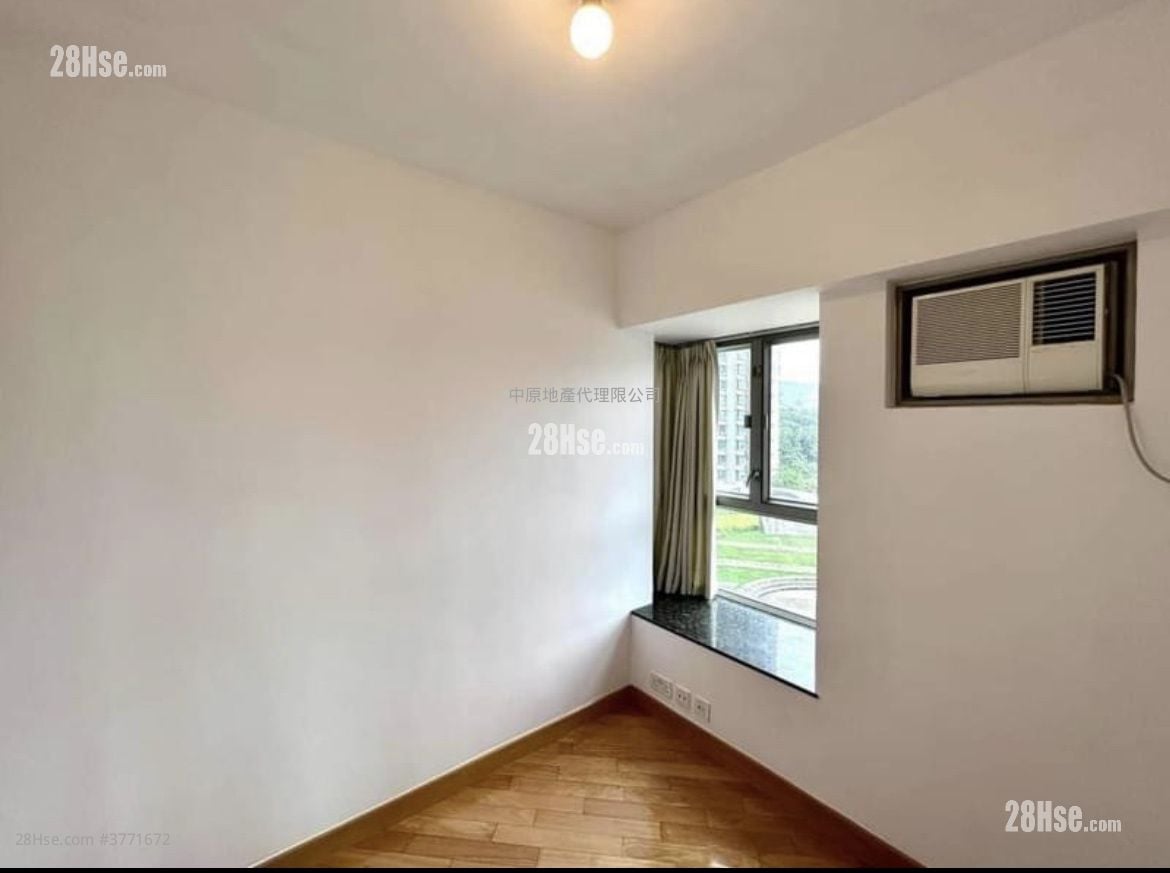 Yoho Town Sell 2 Bedrooms , 1 Bathroom 393 ft²