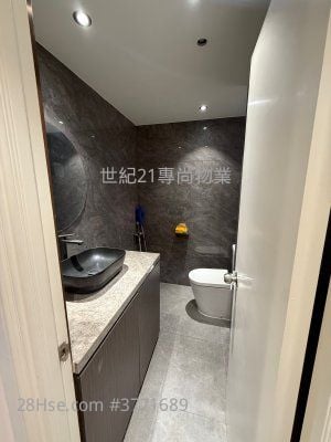 荣昌工业大厦 租盘 2 房 , 1 厕所