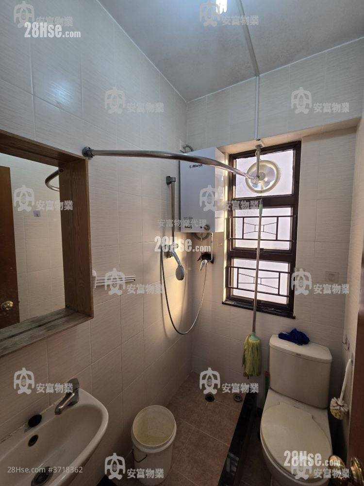 单幢楼房 售盘 2 房 , 1 浴室 306 平方尺