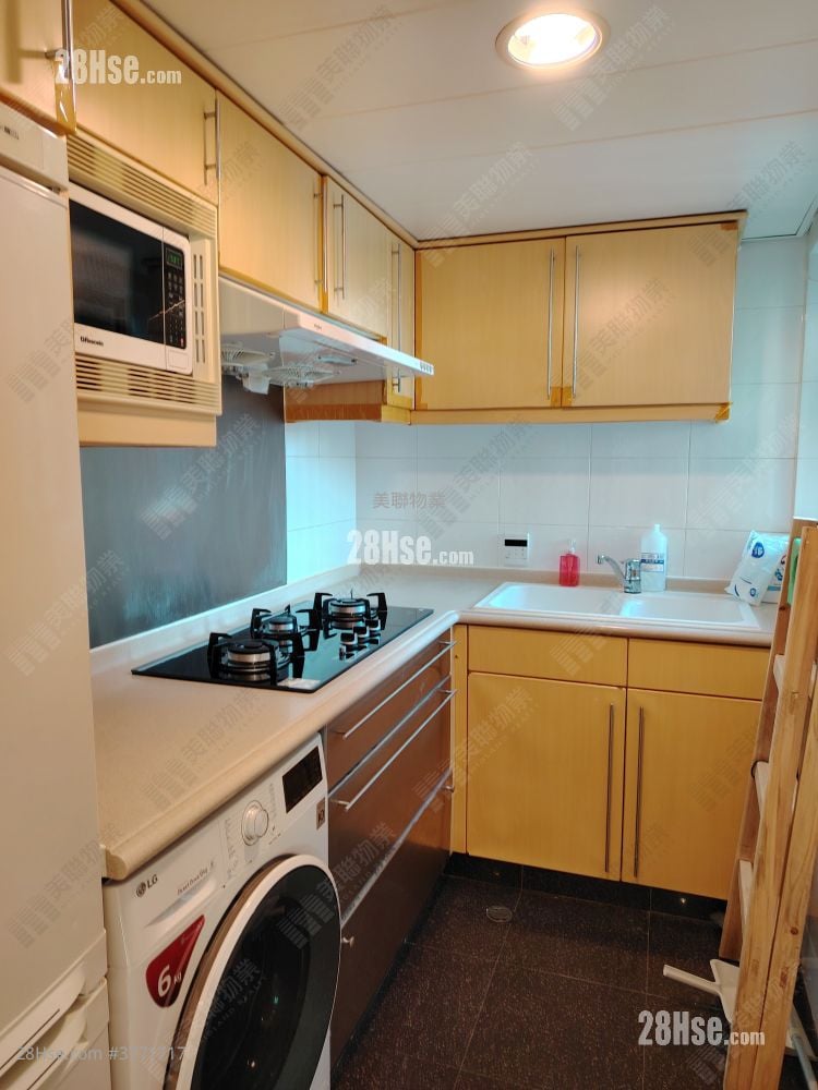 Park Central Sell 3 Bedrooms , 2 Bathrooms 648 ft²