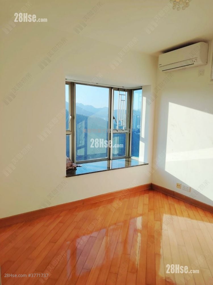 Park Central Sell 3 Bedrooms 648 ft²