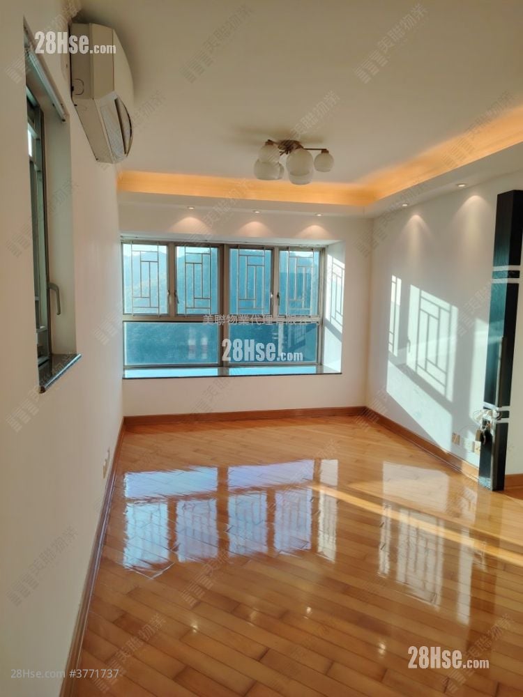 Park Central Sell 3 Bedrooms 648 ft²