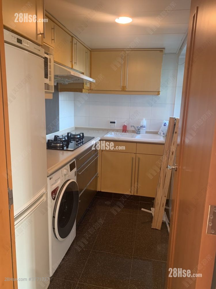 Park Central Sell 3 Bedrooms 648 ft²