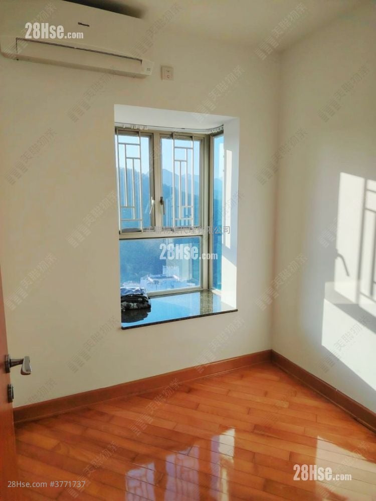 Park Central Sell 3 Bedrooms 648 ft²