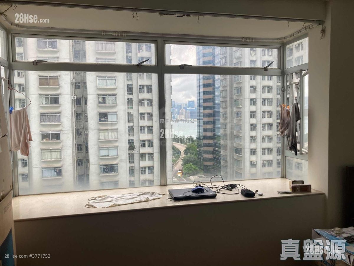 Taikoo Shing Sell 2 Bedrooms , 1 Bathroom 592 ft²