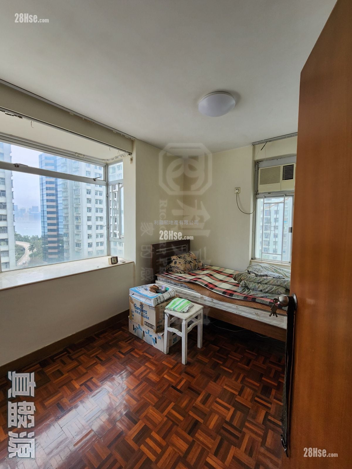 Taikoo Shing Sell 2 Bedrooms , 1 Bathroom 592 ft²