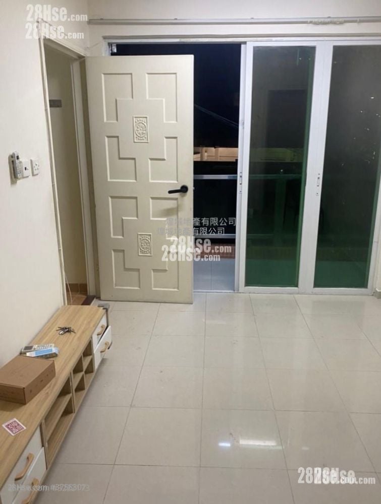 Wo Liu Hang Sell 2 Bedrooms , 1 Bathroom 400 ft²